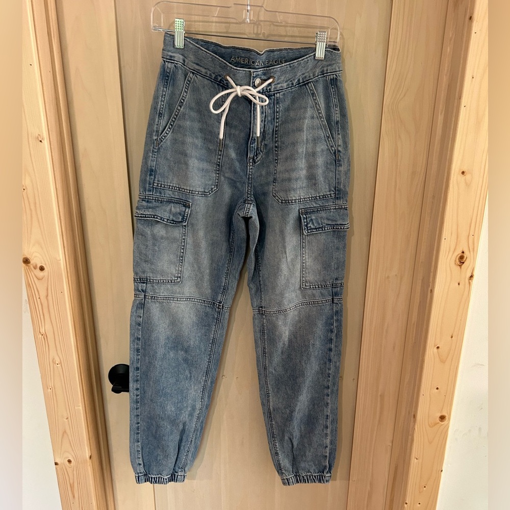 American Eagle cargo mom joggers. 4 extra long.